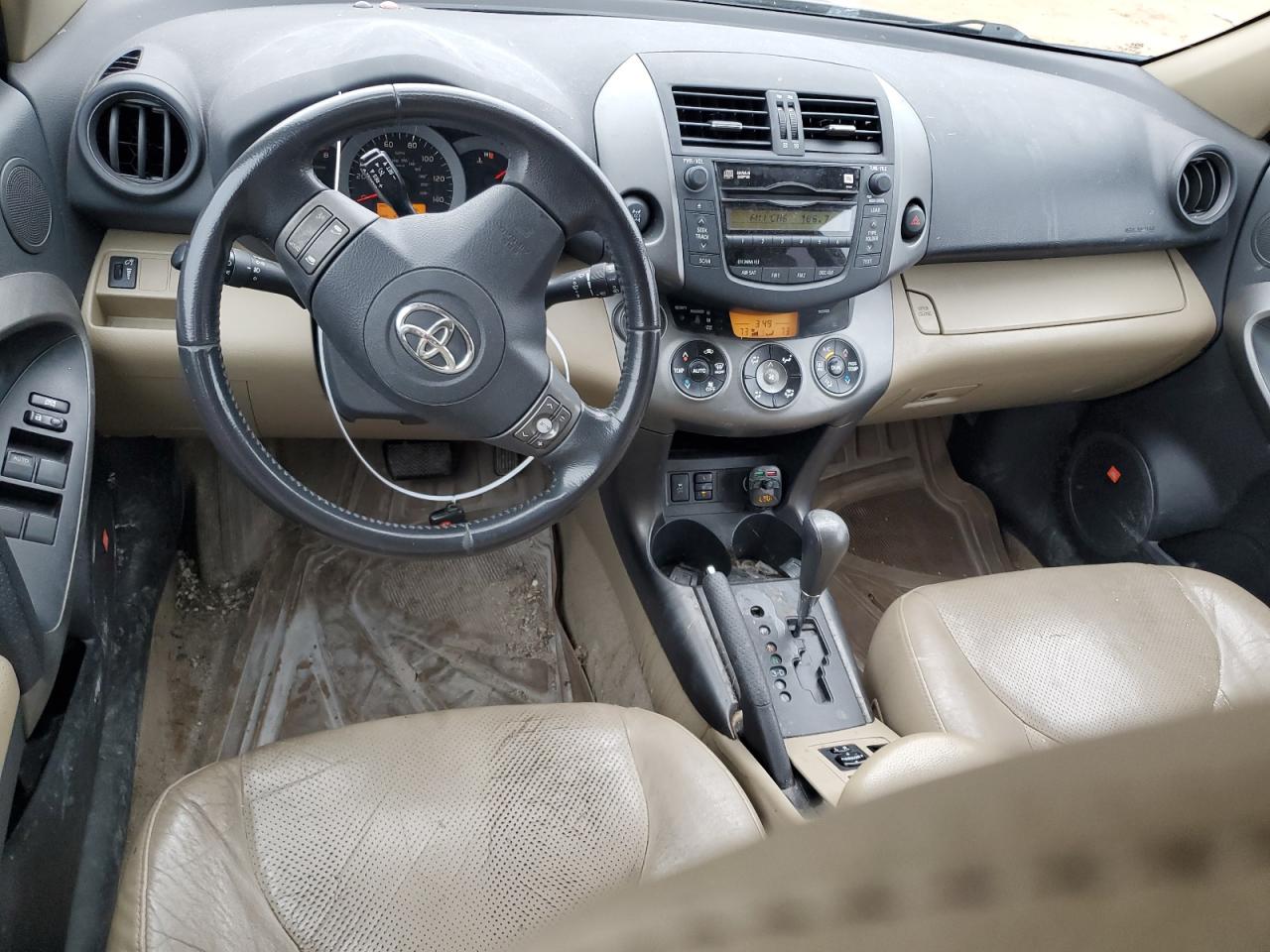 2011 Toyota RAV 4 - Image 8