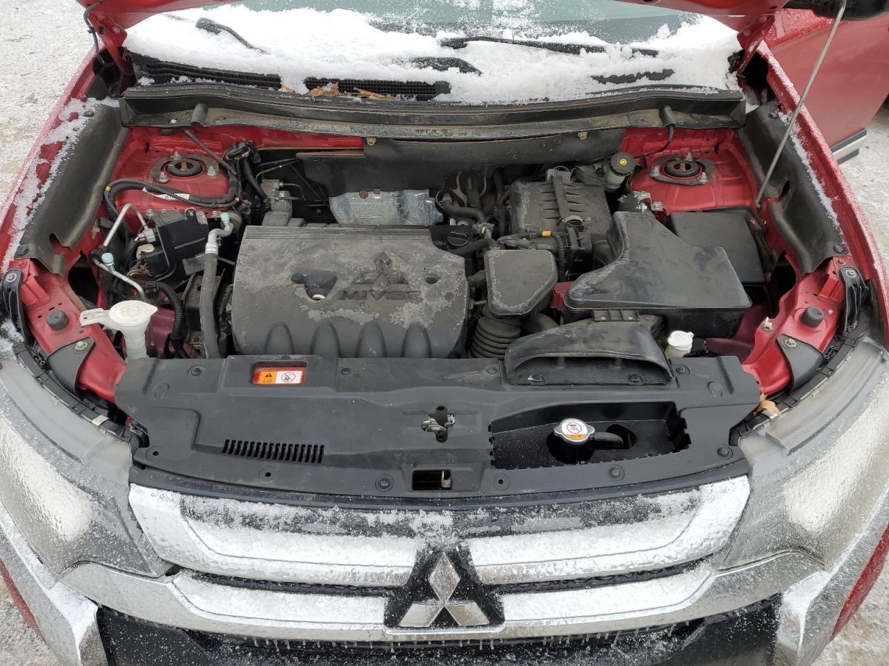 2016 Mitsubishi Outlander - Image 12