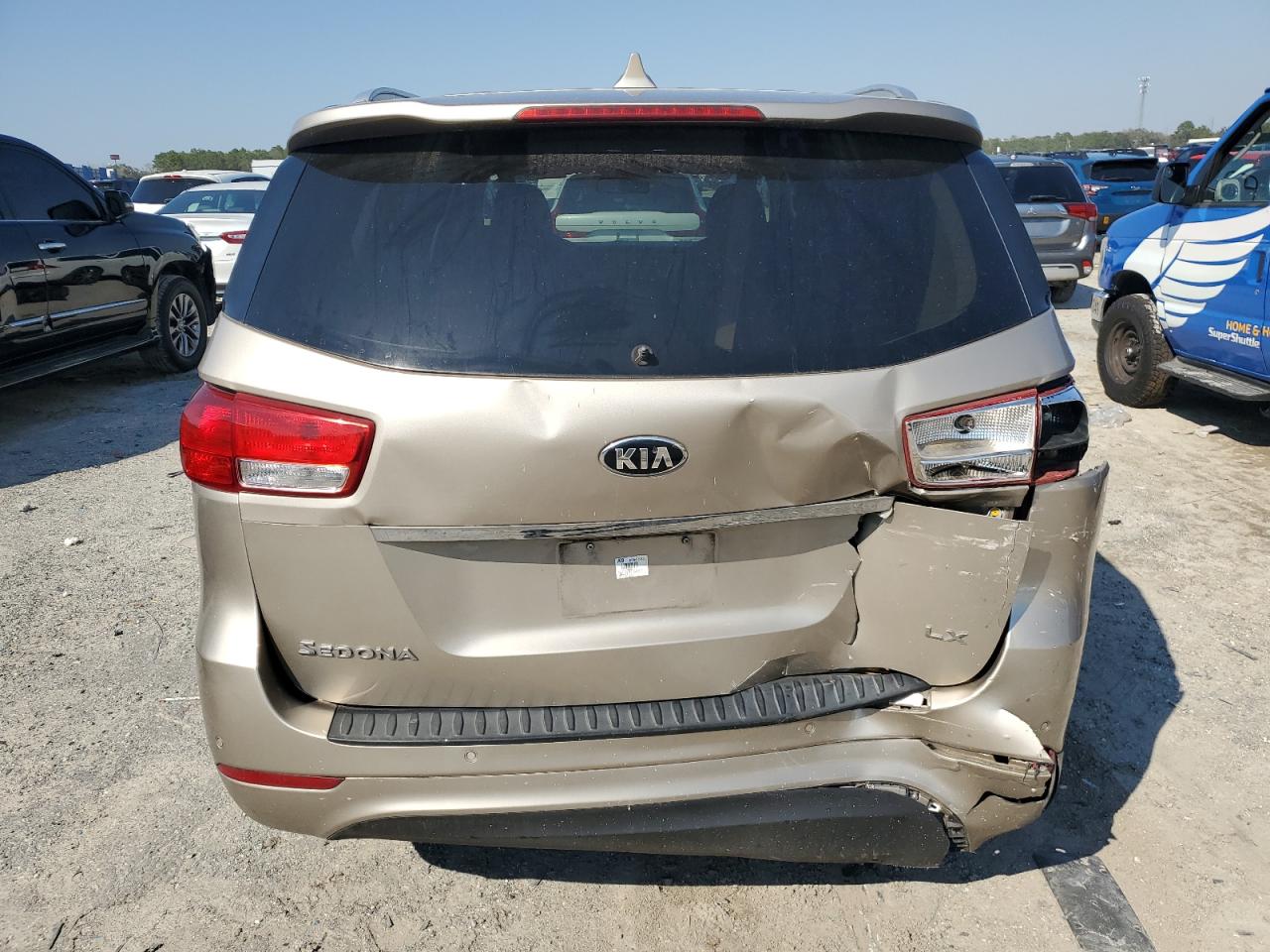 2017 Kia Sedona - Image 6