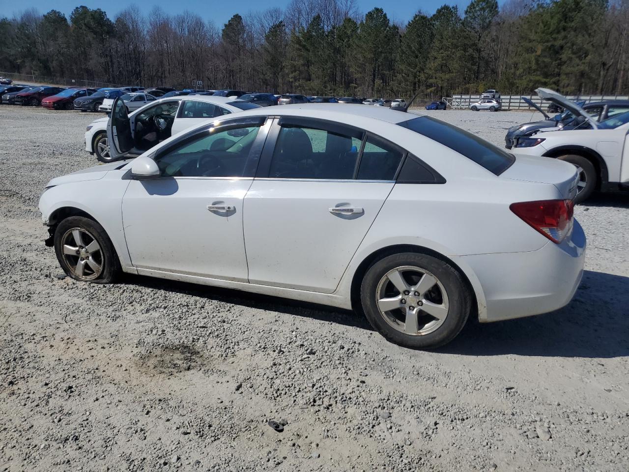 2014 Chevrolet Cruze - Image 2