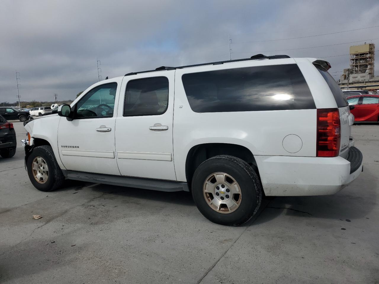 2013 Chevrolet Suburban - Image 2