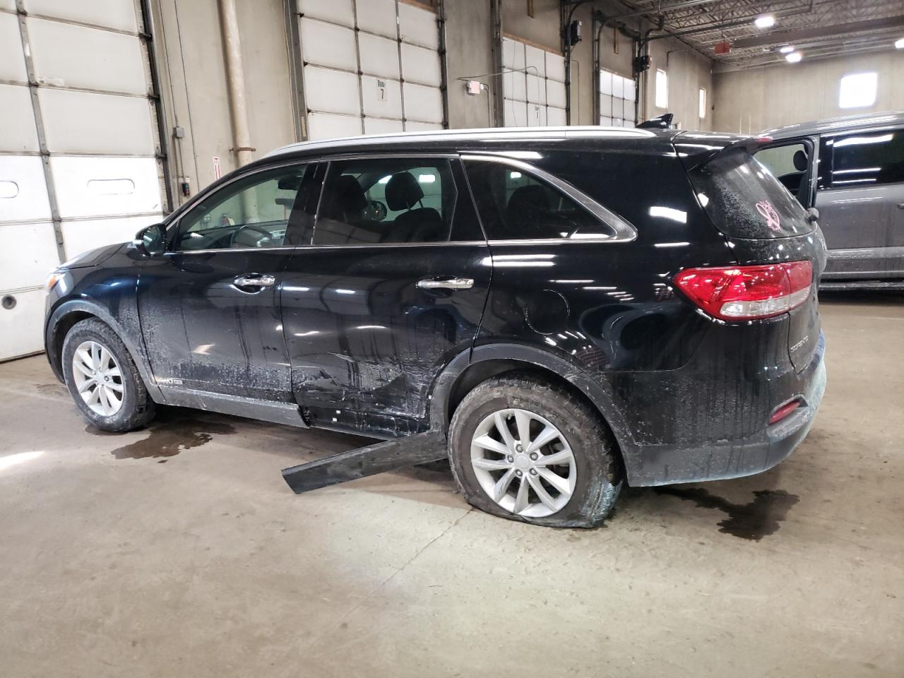 2017 Kia Sorento - Image 2