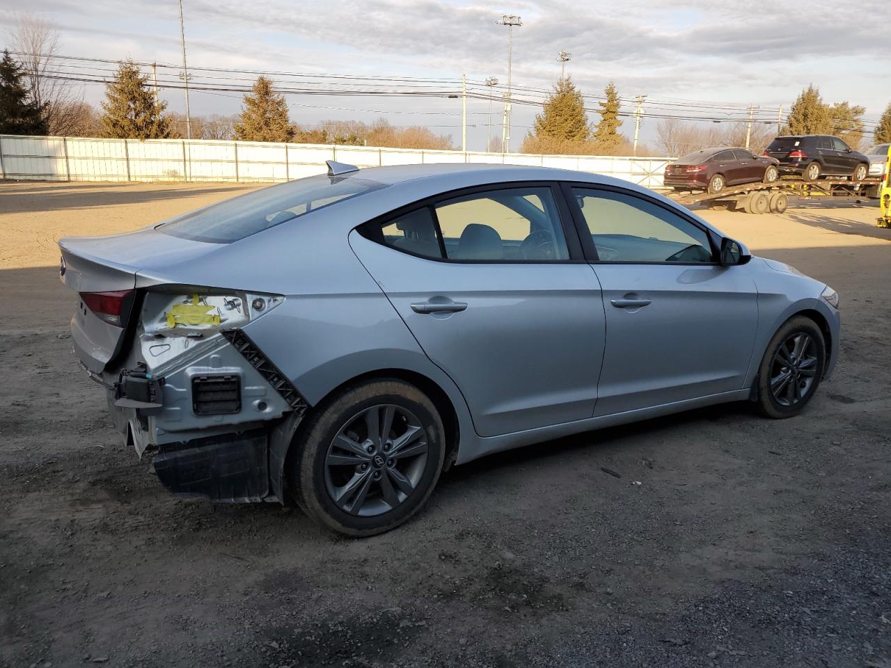 2018 Hyundai Elantra - Image 3
