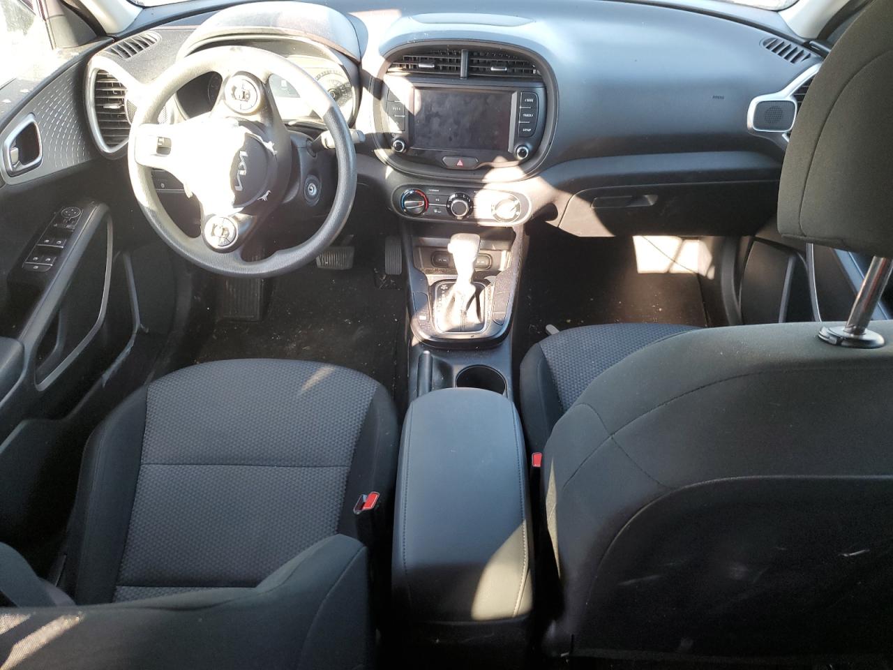 2022 Kia Soul - Image 8