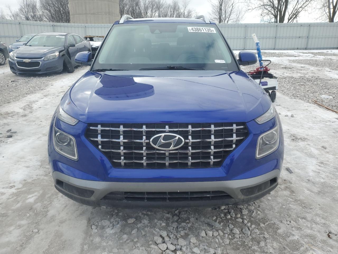 2022 Hyundai Venue - Image 5