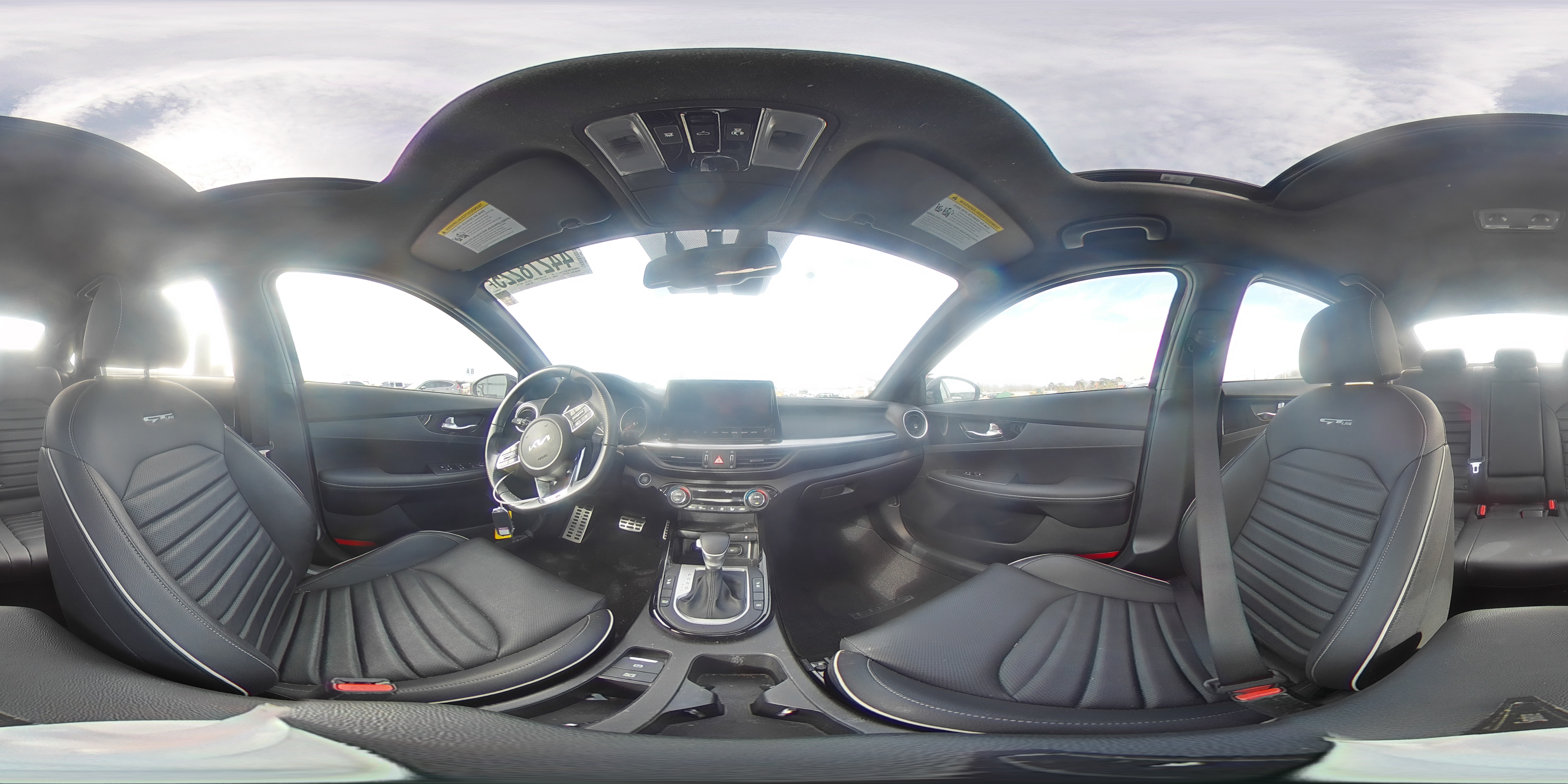 2023 Kia Forte - Image 13