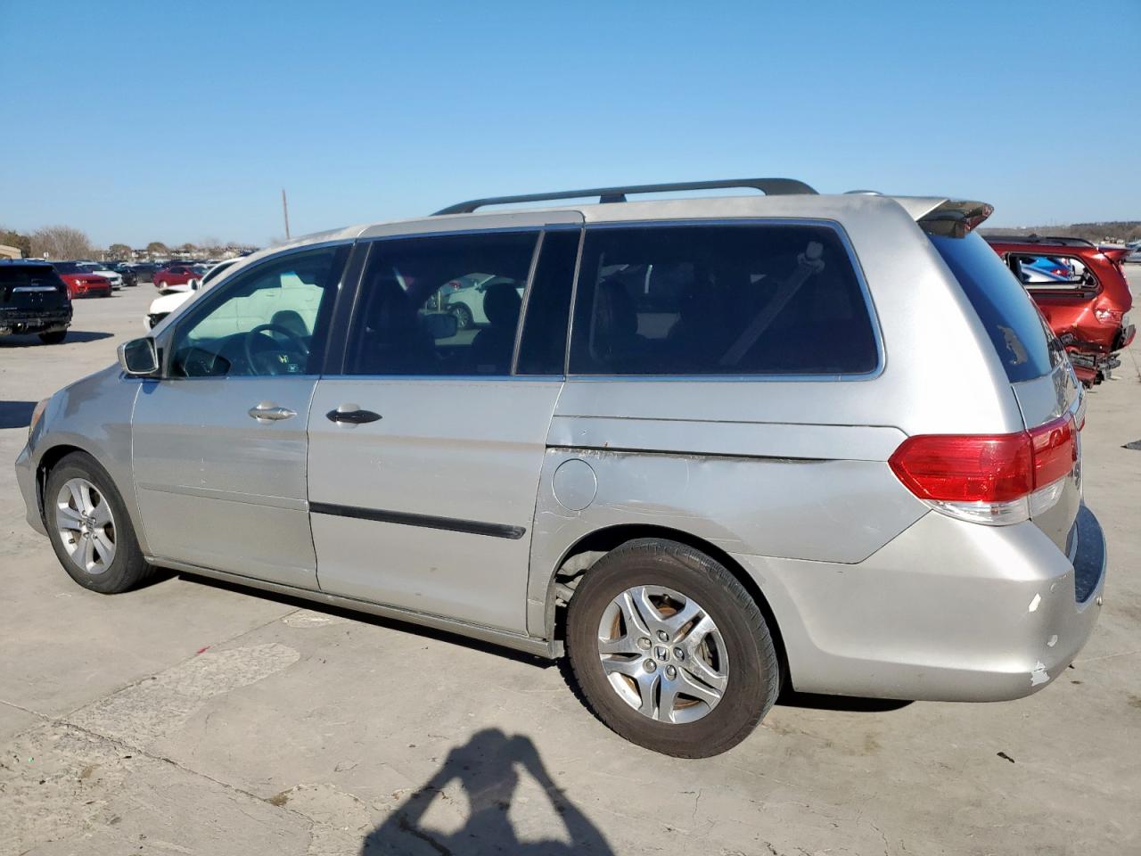 2009 Honda Odyssey - Image 2