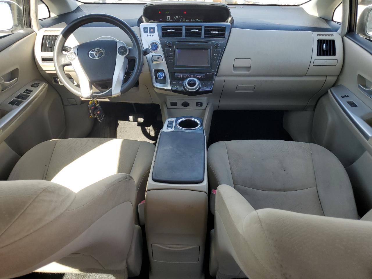 2013 Toyota Prius - Image 8