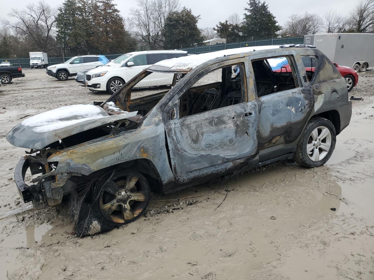2011 Jeep Compass Sport na sprzedaż w Madisonville, TN - Burn - Interior