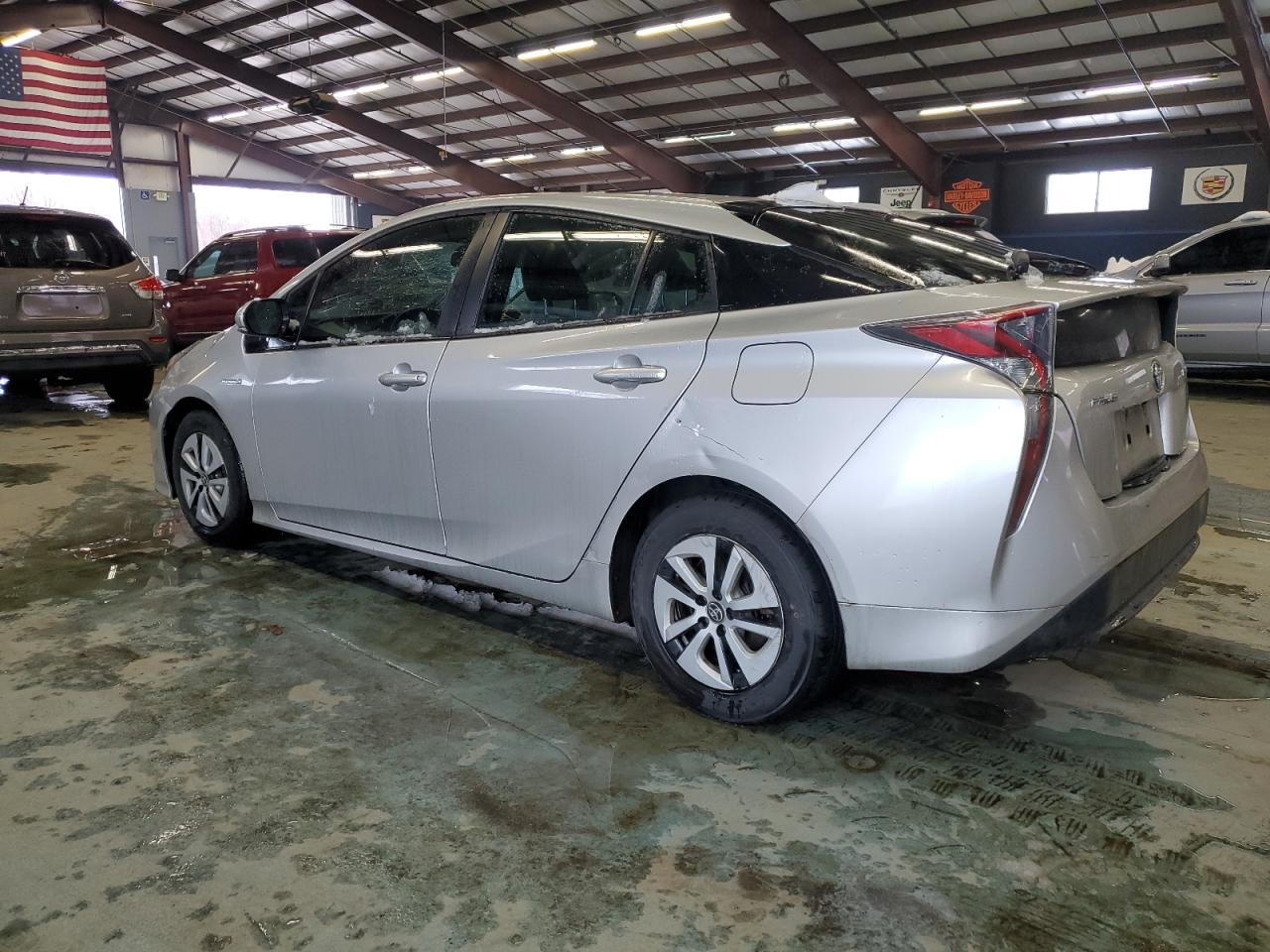 2016 Toyota Prius - Image 2