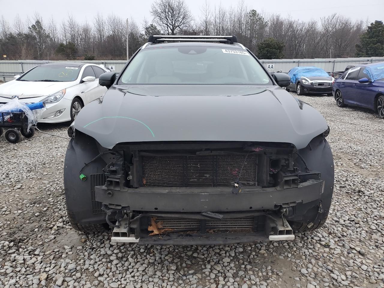 2020 Volvo XC60 - Image 5