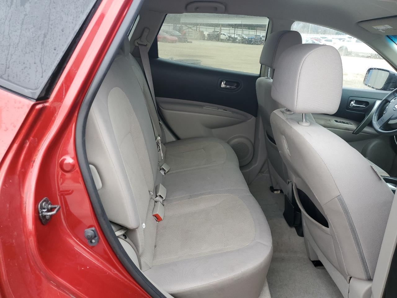 2015 Nissan Rogue - Image 10