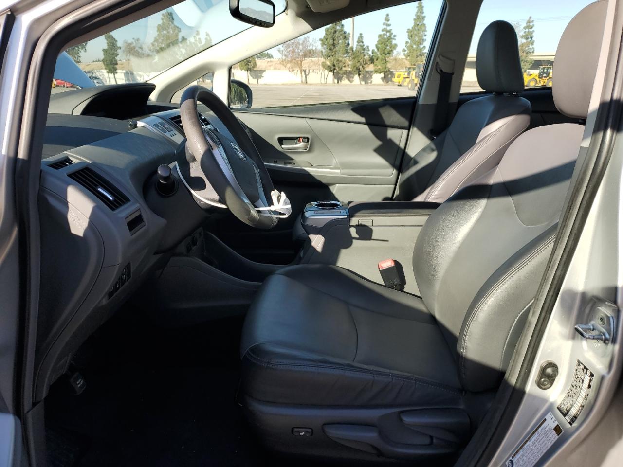2012 Toyota Prius - Image 7