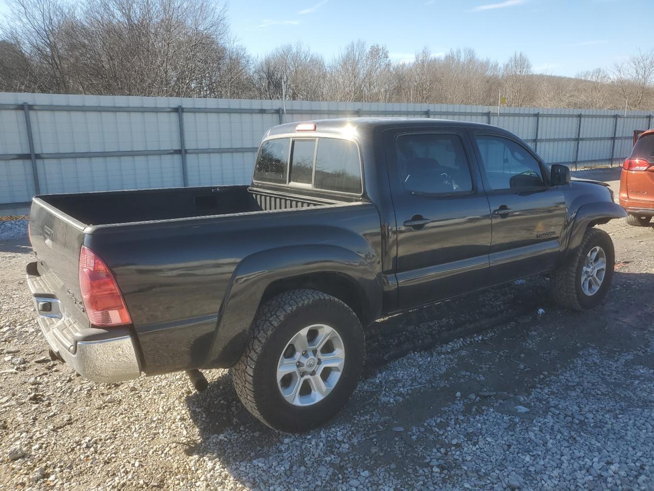 2005 Toyota Tacoma - Image 3