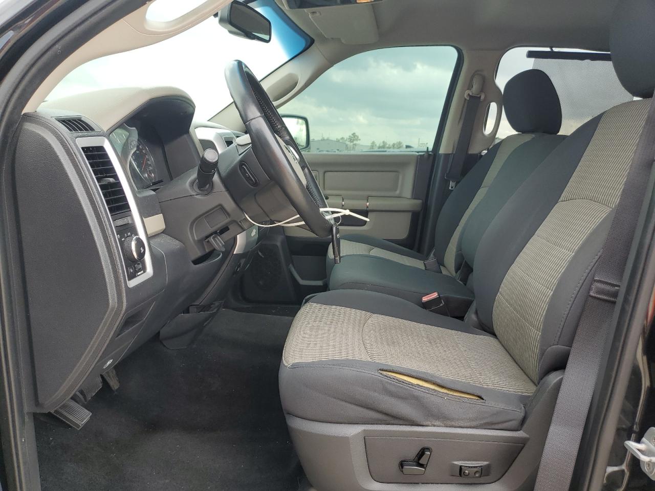 2011 Dodge RAM - Image 7