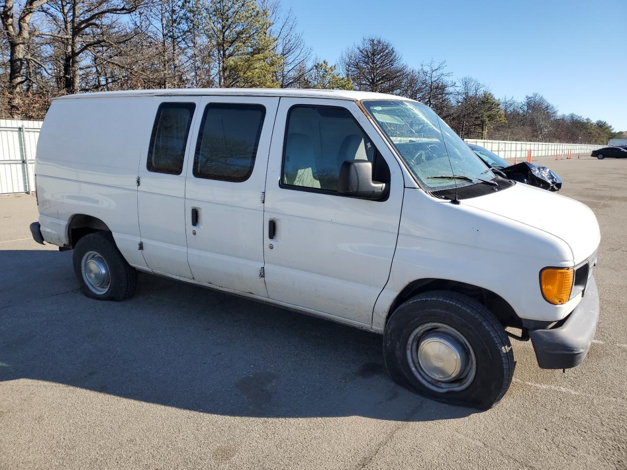 2006 Ford Econoline - Image 4