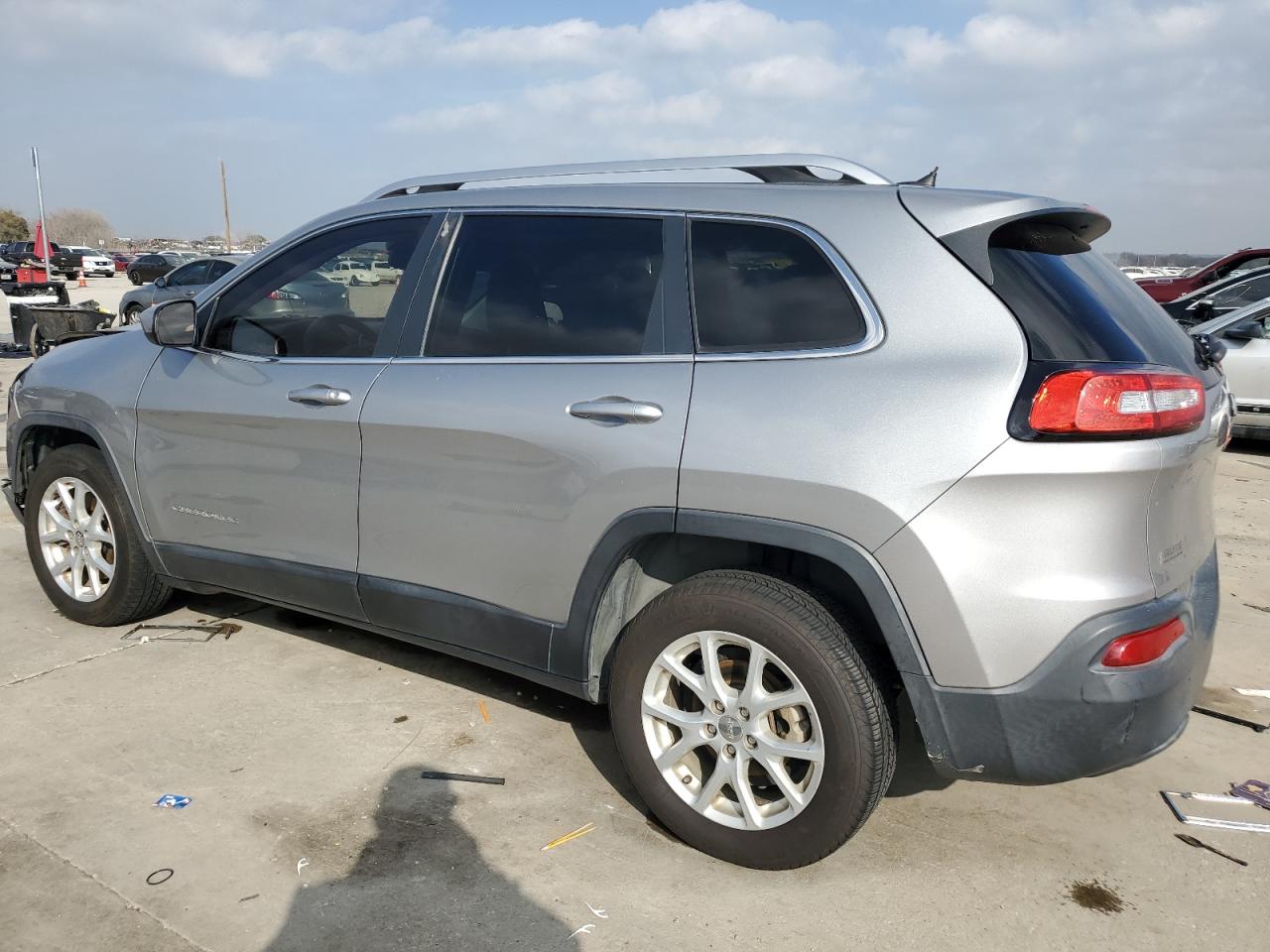 2015 Jeep Grand Cherokee - Image 2