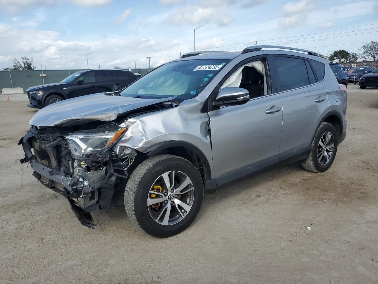 2018 Toyota RAV 4 - Image 1