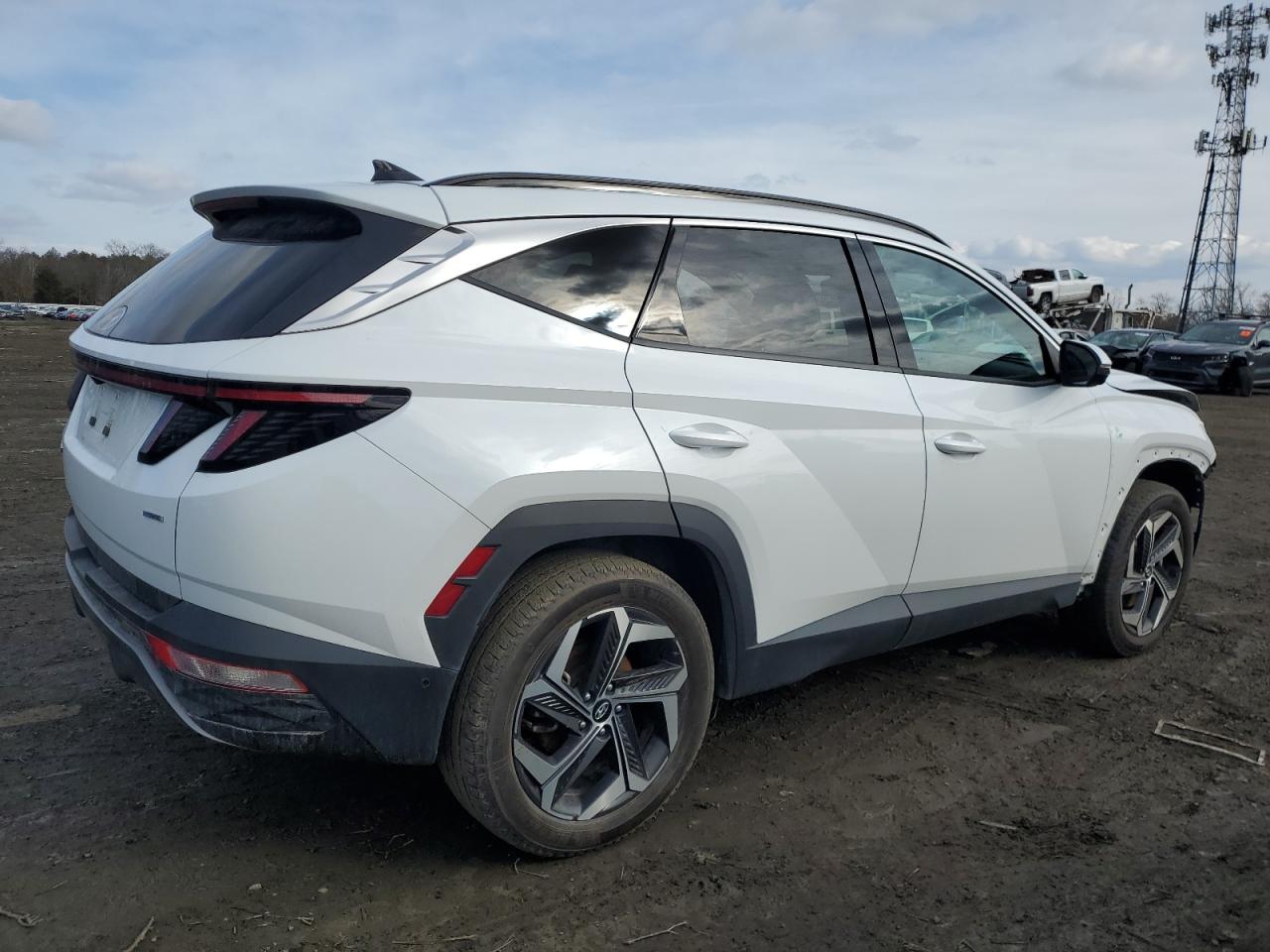 2022 Hyundai Tucson - Image 3