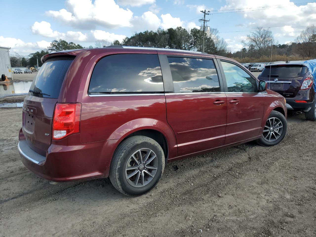 2017 Dodge Caravan - Image 3