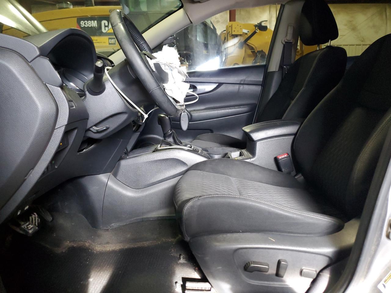 2017 Nissan Rogue - Image 7