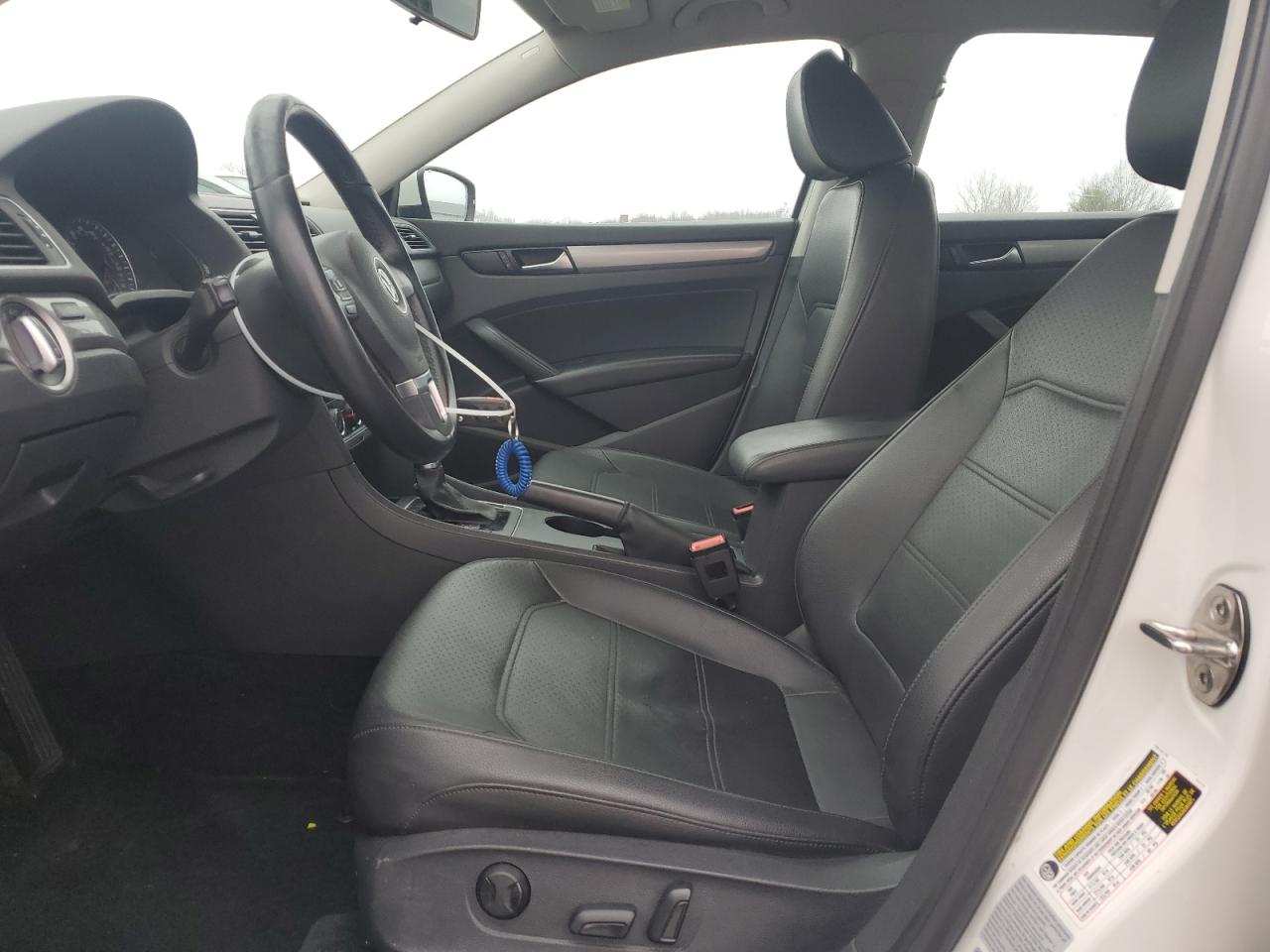 2015 Volkswagen Passat - Image 7