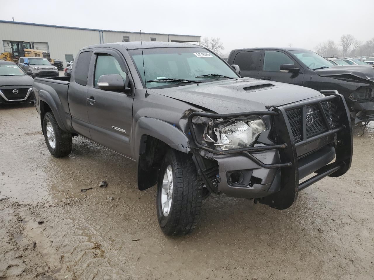 2015 Toyota Tacoma - Image 4