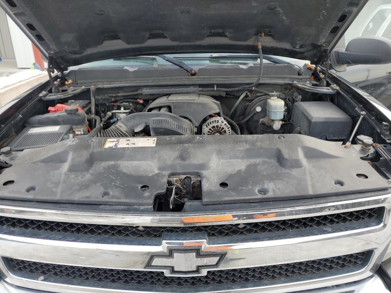 2007 Chevrolet Silverado - Image 11