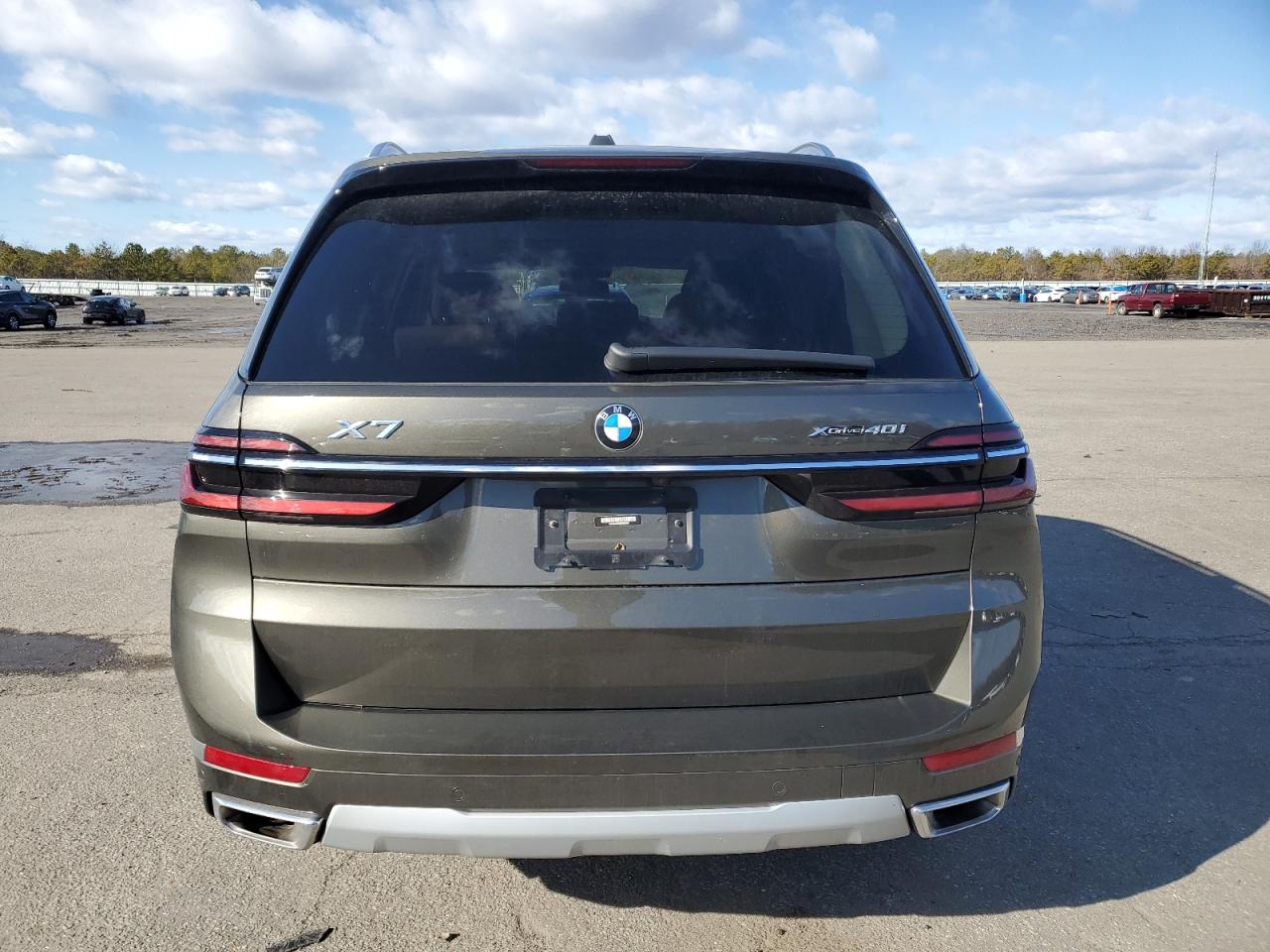 2024 BMW X7 - Image 6