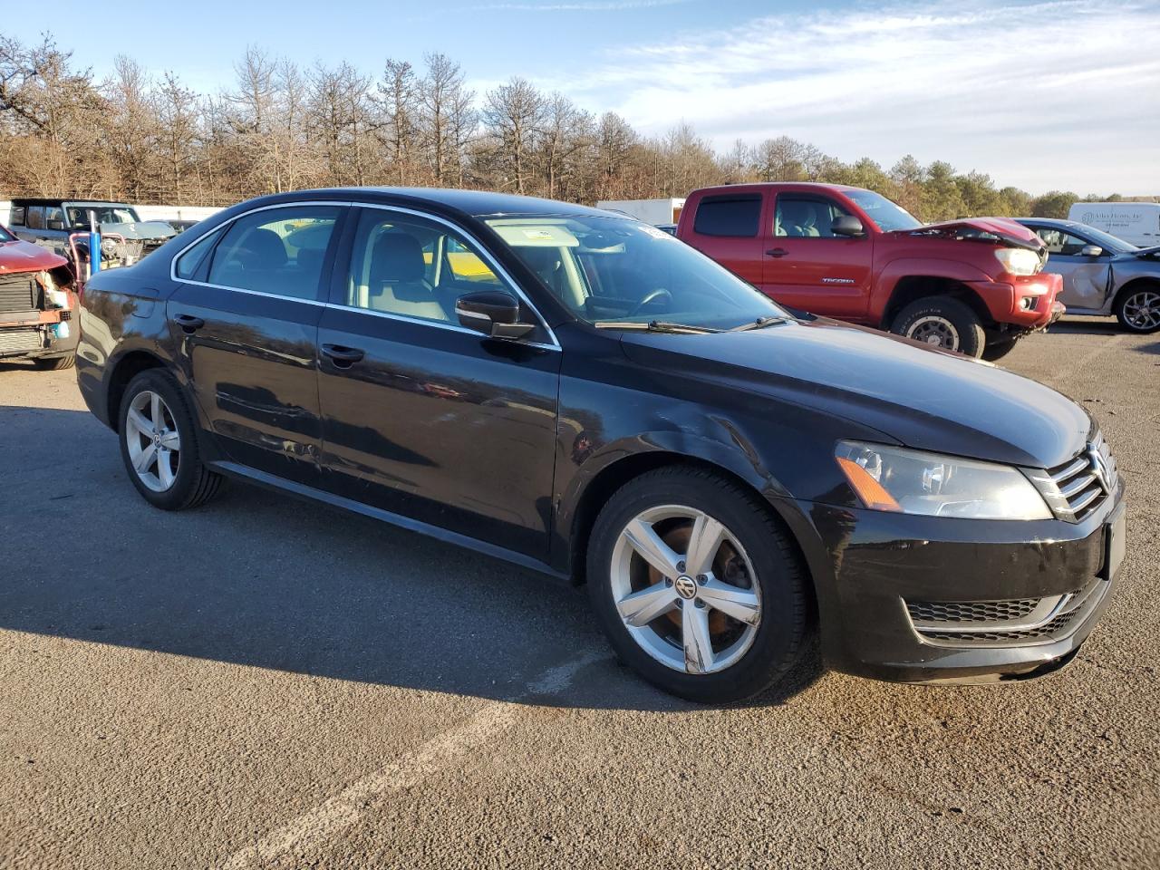 2014 Volkswagen Passat - Image 4