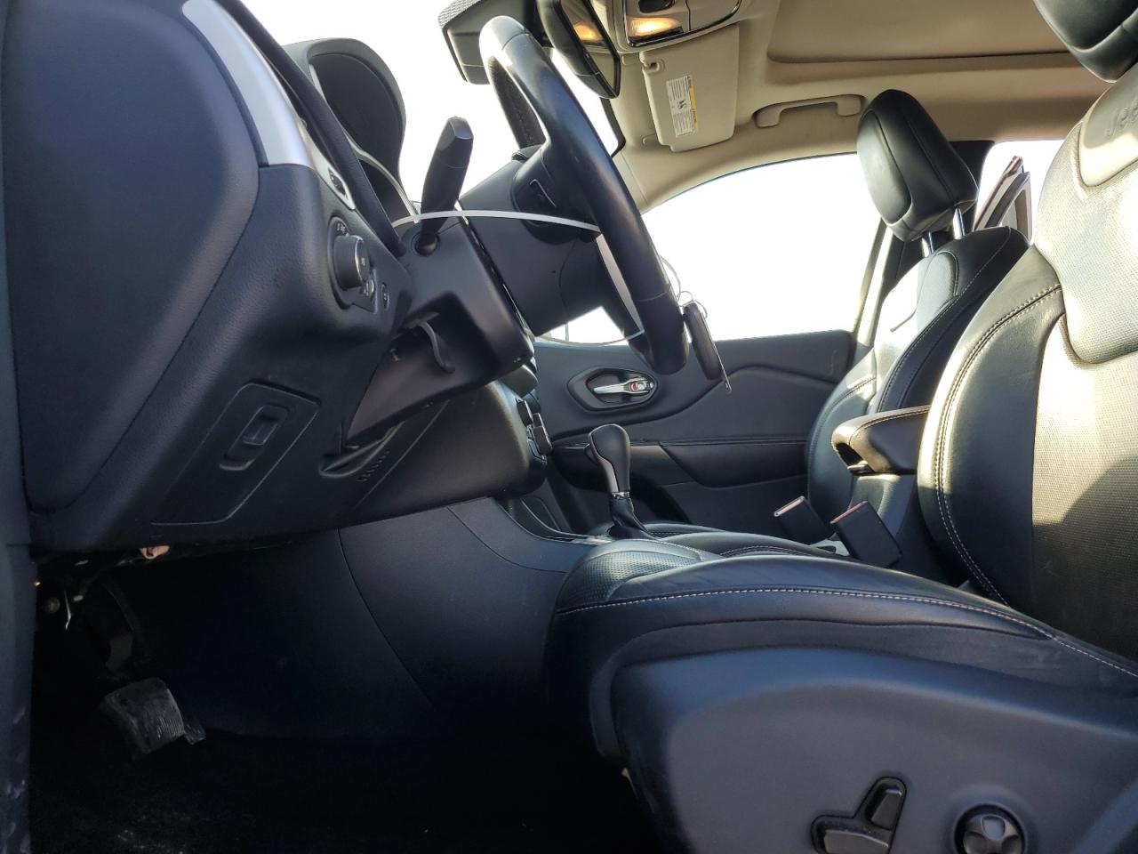 2016 Jeep Grand Cherokee - Image 7