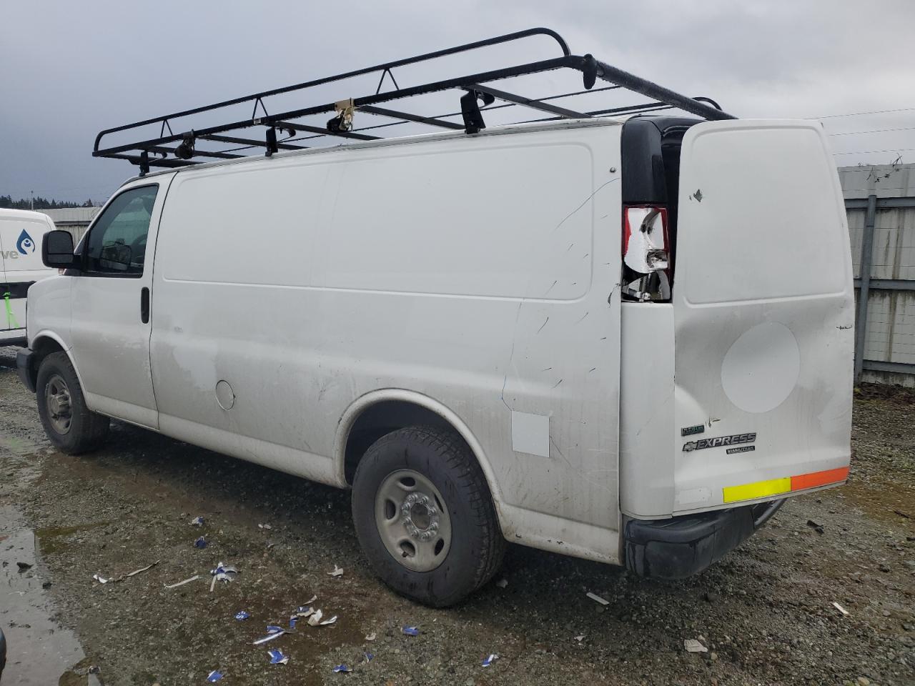 2011 Chevrolet Express - Image 2