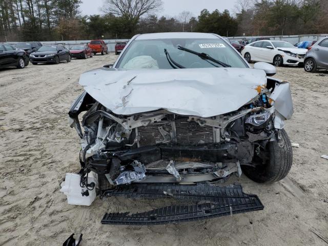  TOYOTA COROLLA 2017 Srebrny