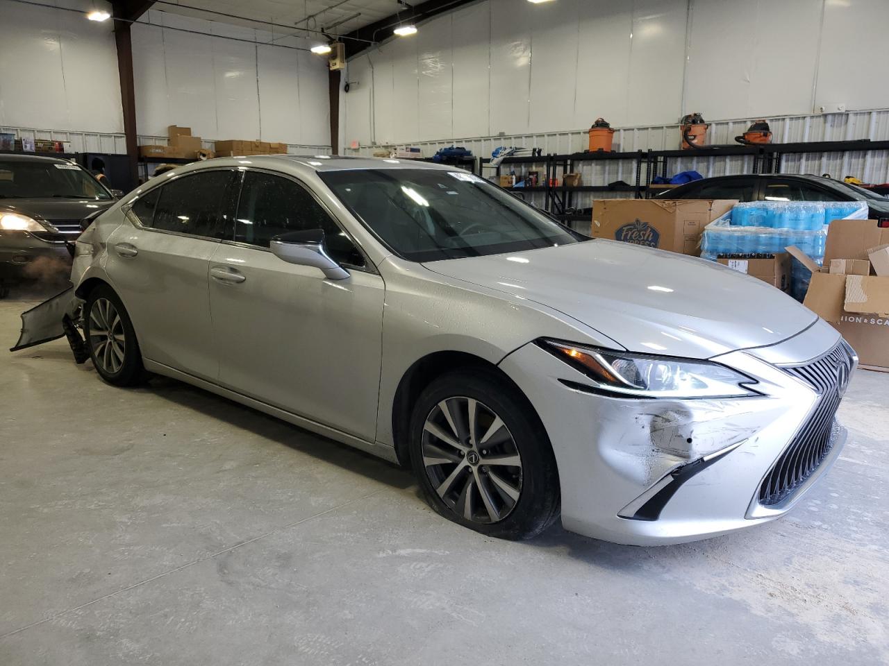 2019 Lexus ES - Image 4