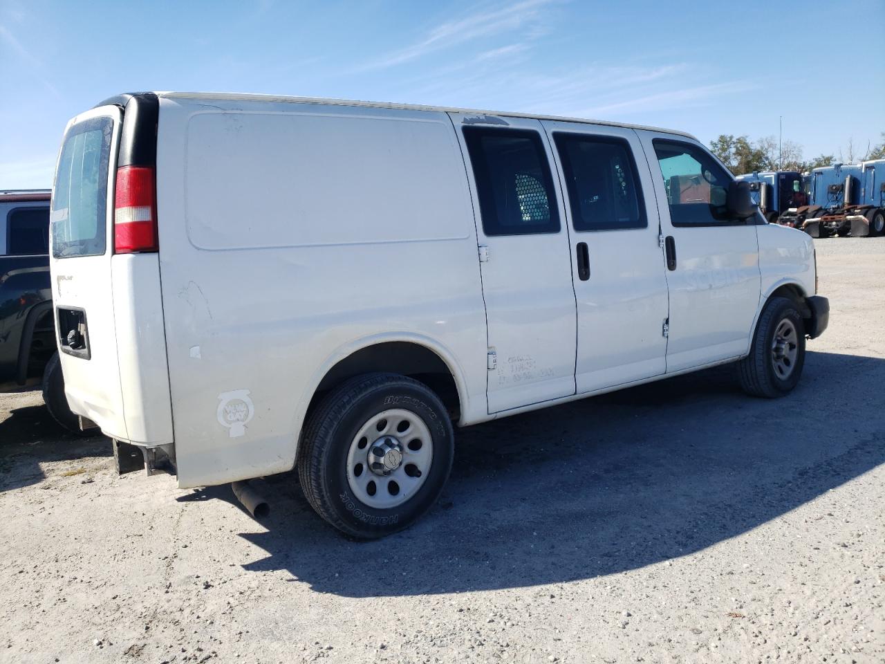 2012 Chevrolet Express - Image 3