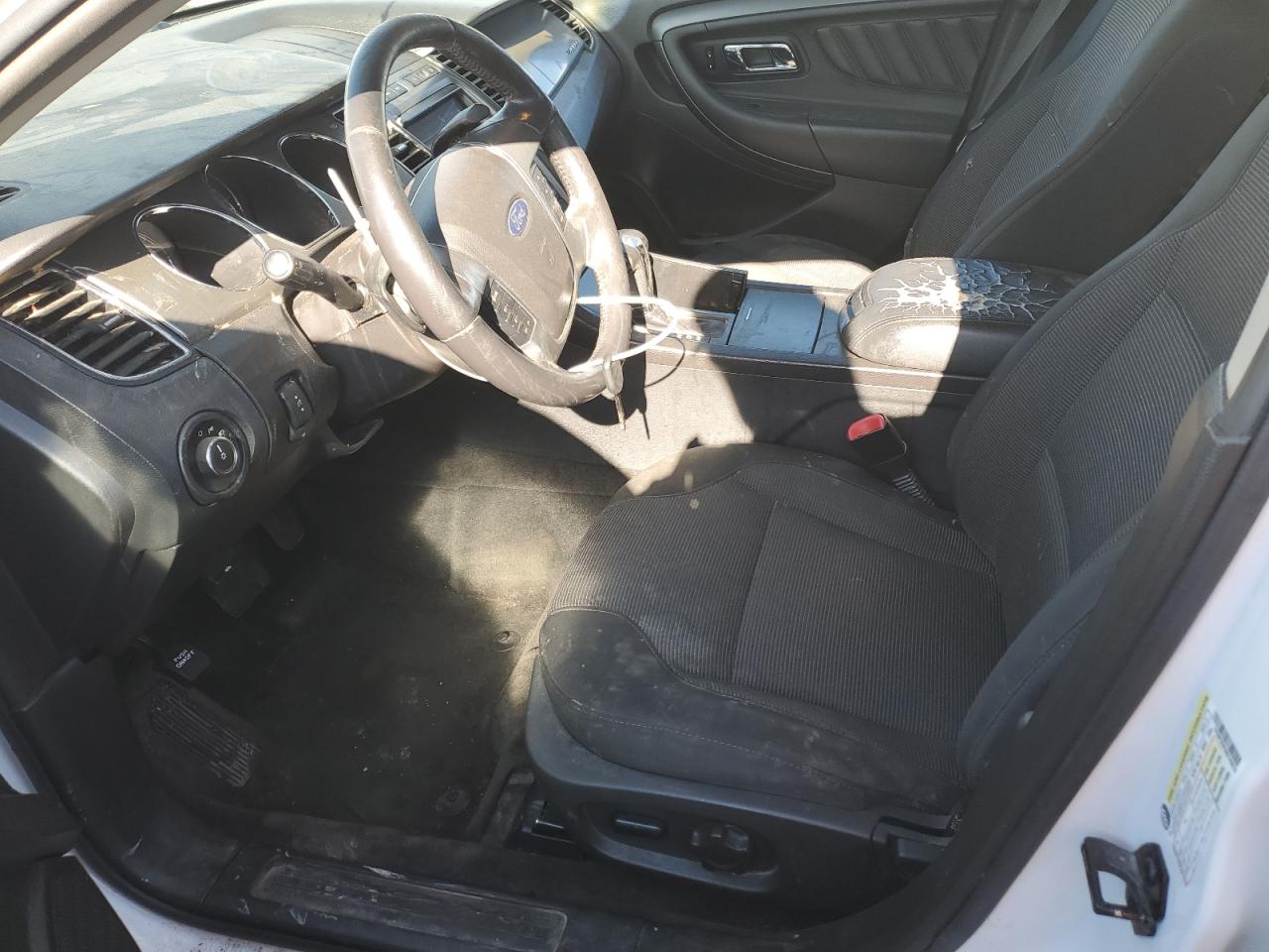 2011 Ford Taurus - Image 7
