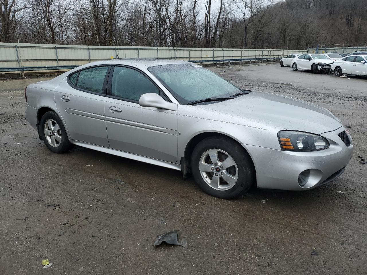 2006 Pontiac Grand Prix - Image 4