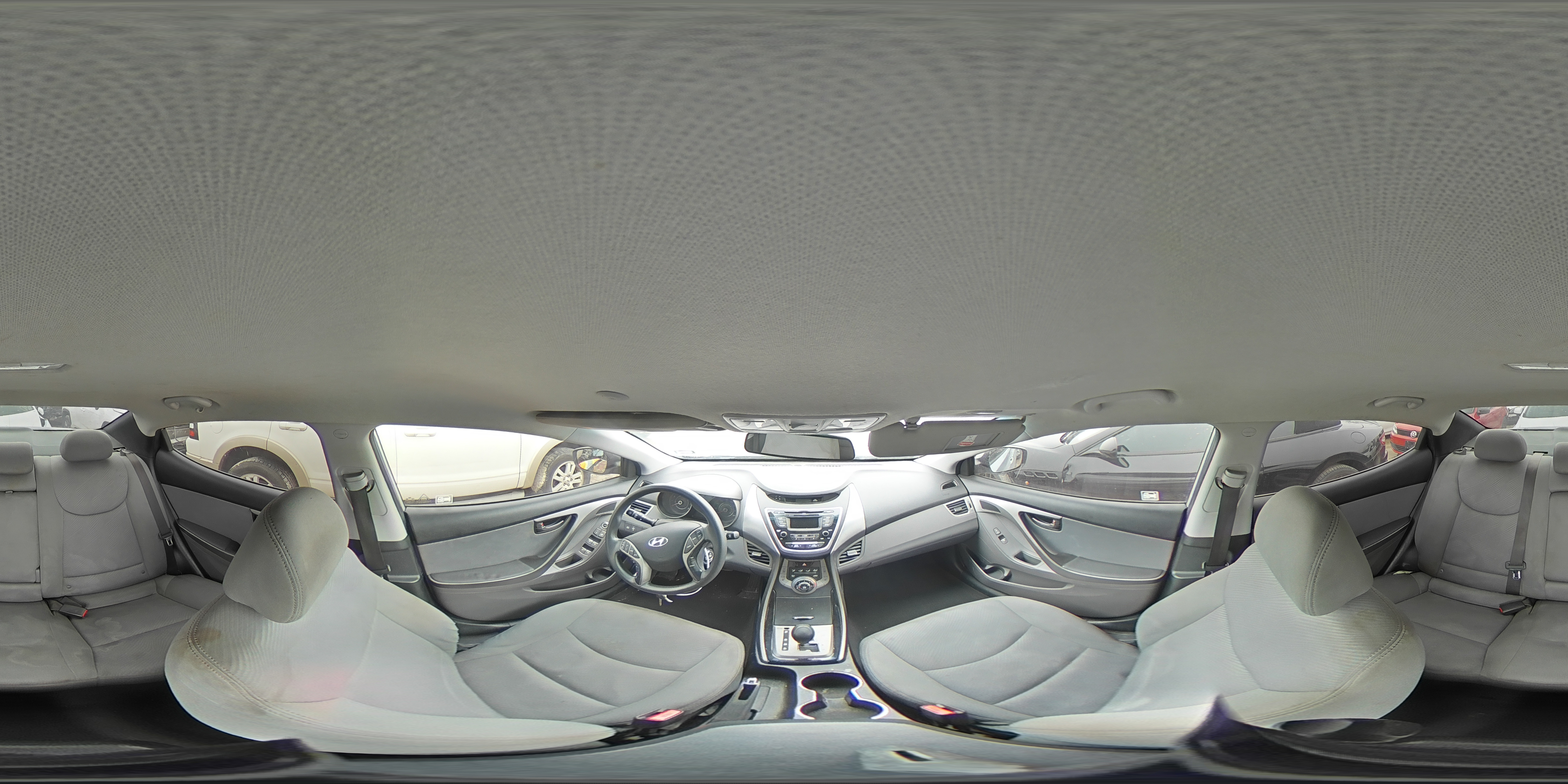 2013 Hyundai Elantra - Image 13