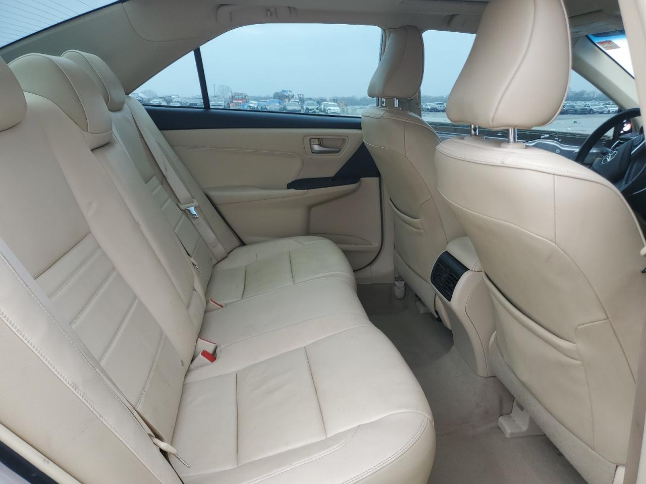 2015 Toyota Camry - Image 10