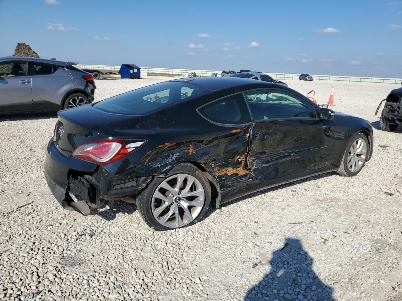 2013 Hyundai Genesis - Image 3