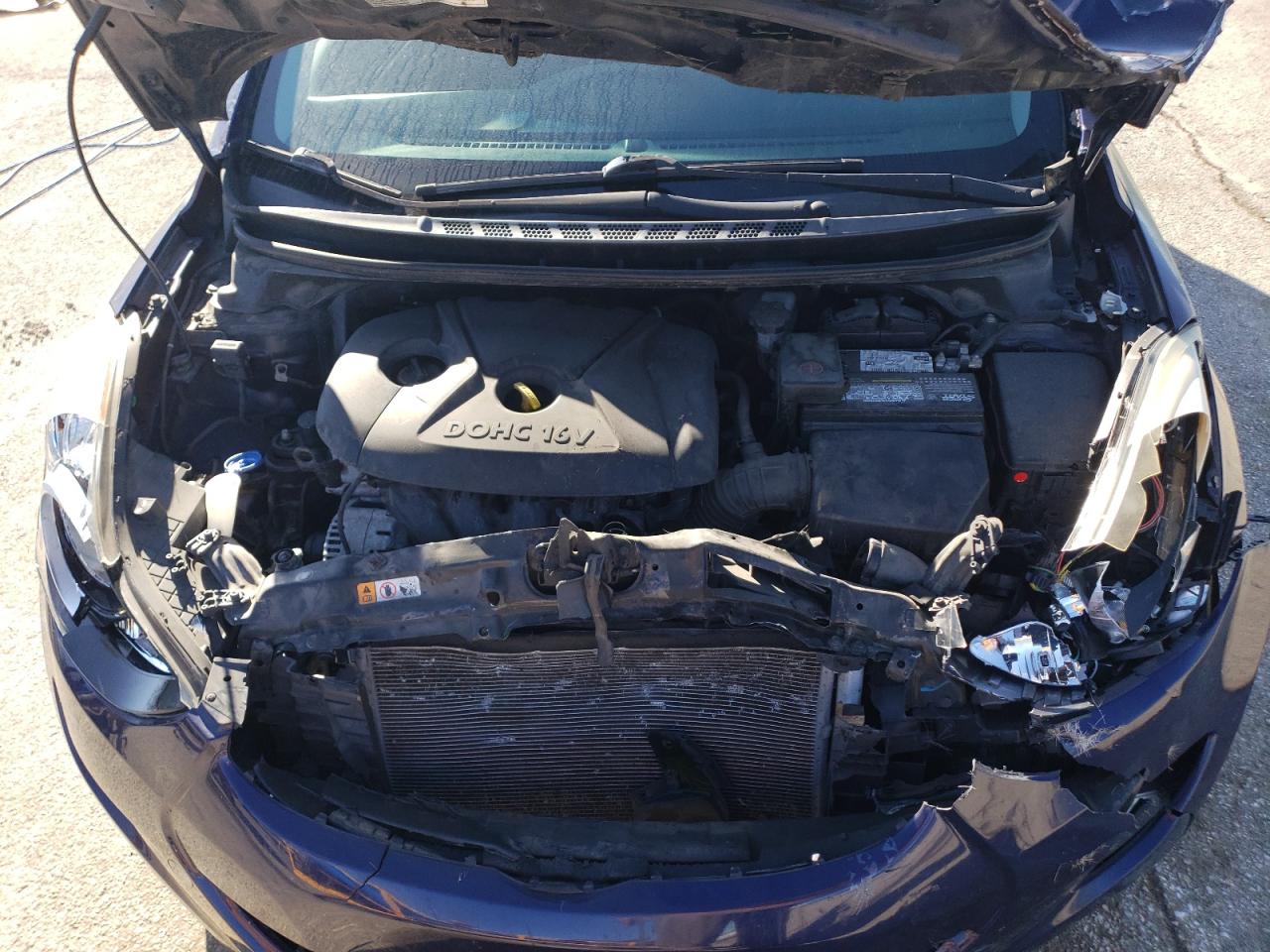 2013 Hyundai Elantra - Image 12