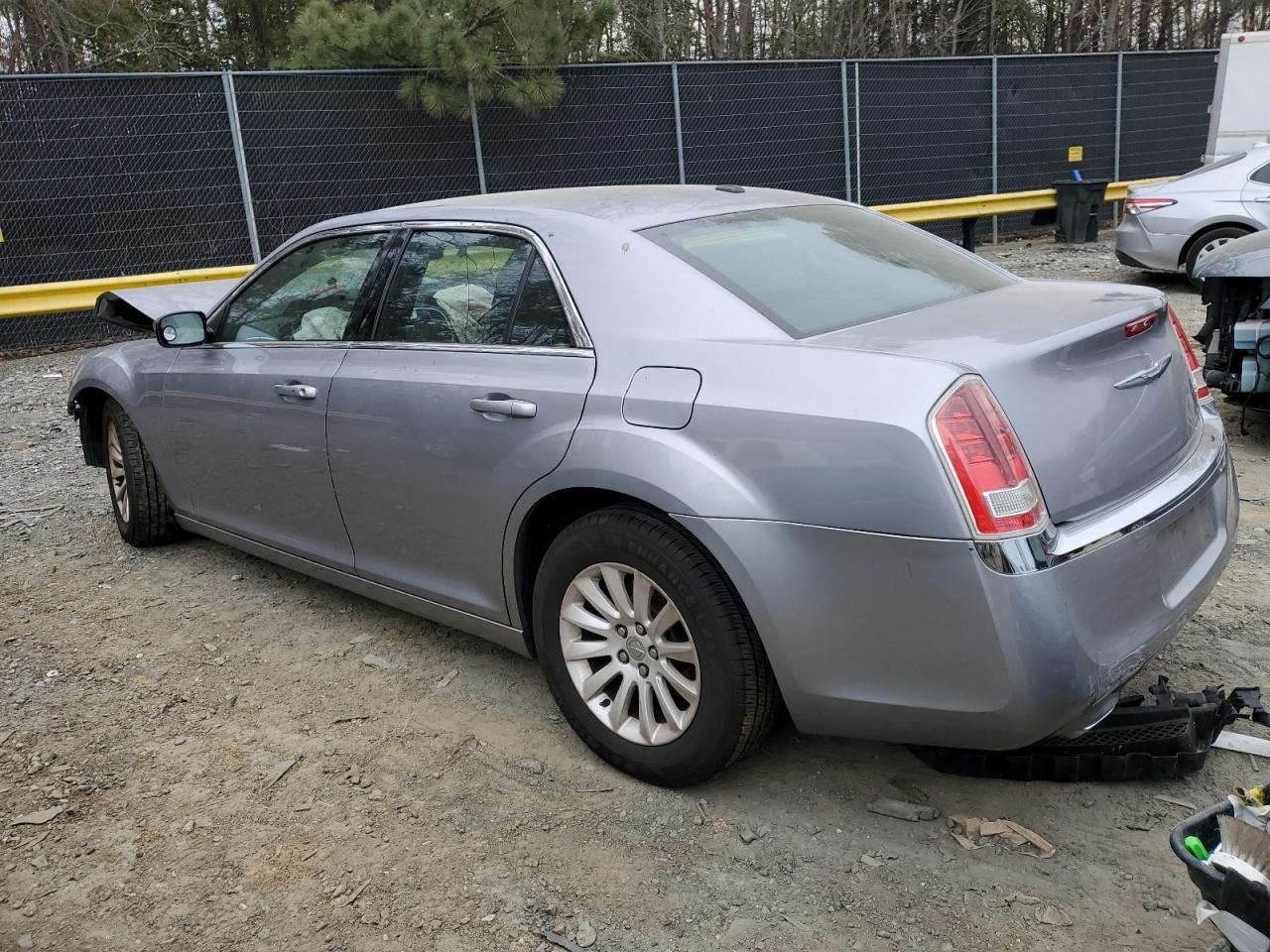 2014 Chrysler 300 - Image 2