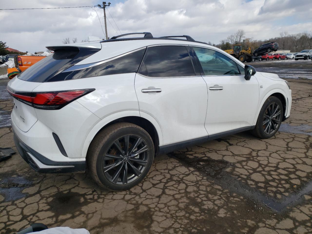 2023 Lexus RX - Image 3