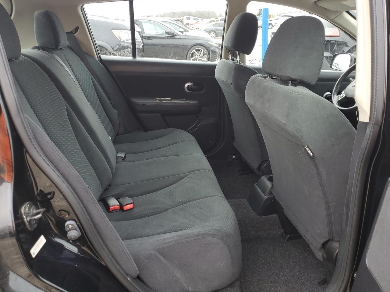 2012 Nissan Versa - Image 10