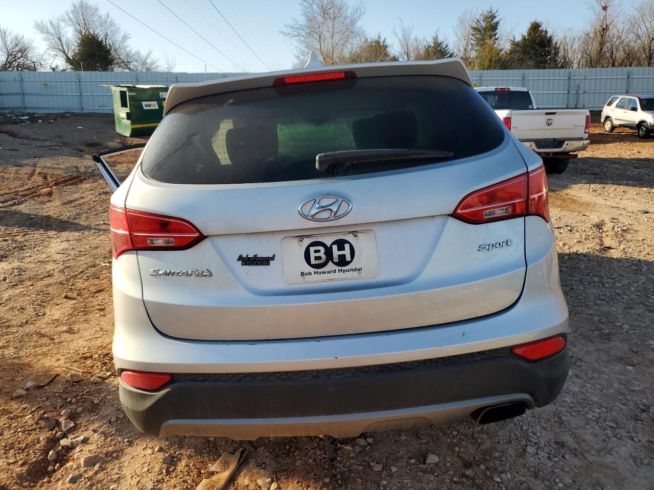 2016 Hyundai Santa Fe - Image 6