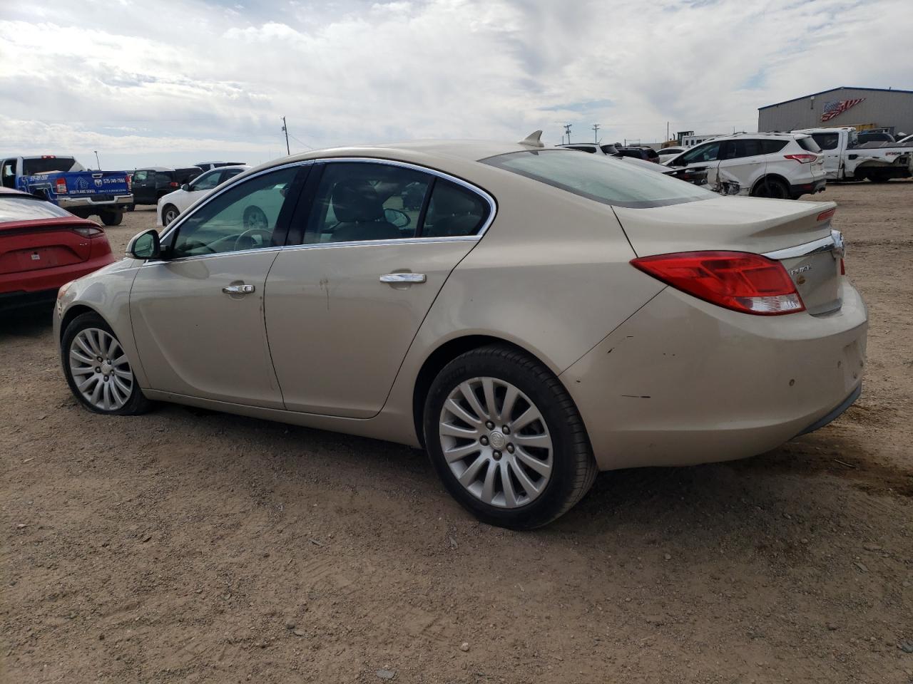 2012 Buick Regal - Image 2