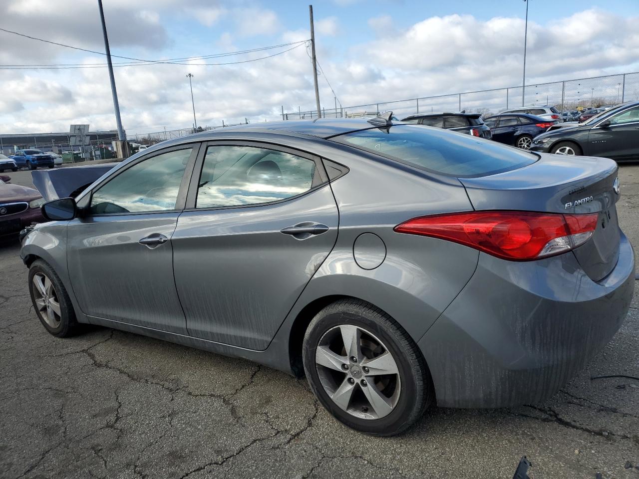 2013 Hyundai Elantra - Image 2