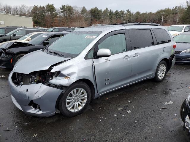 2016 Toyota Sienna Xle