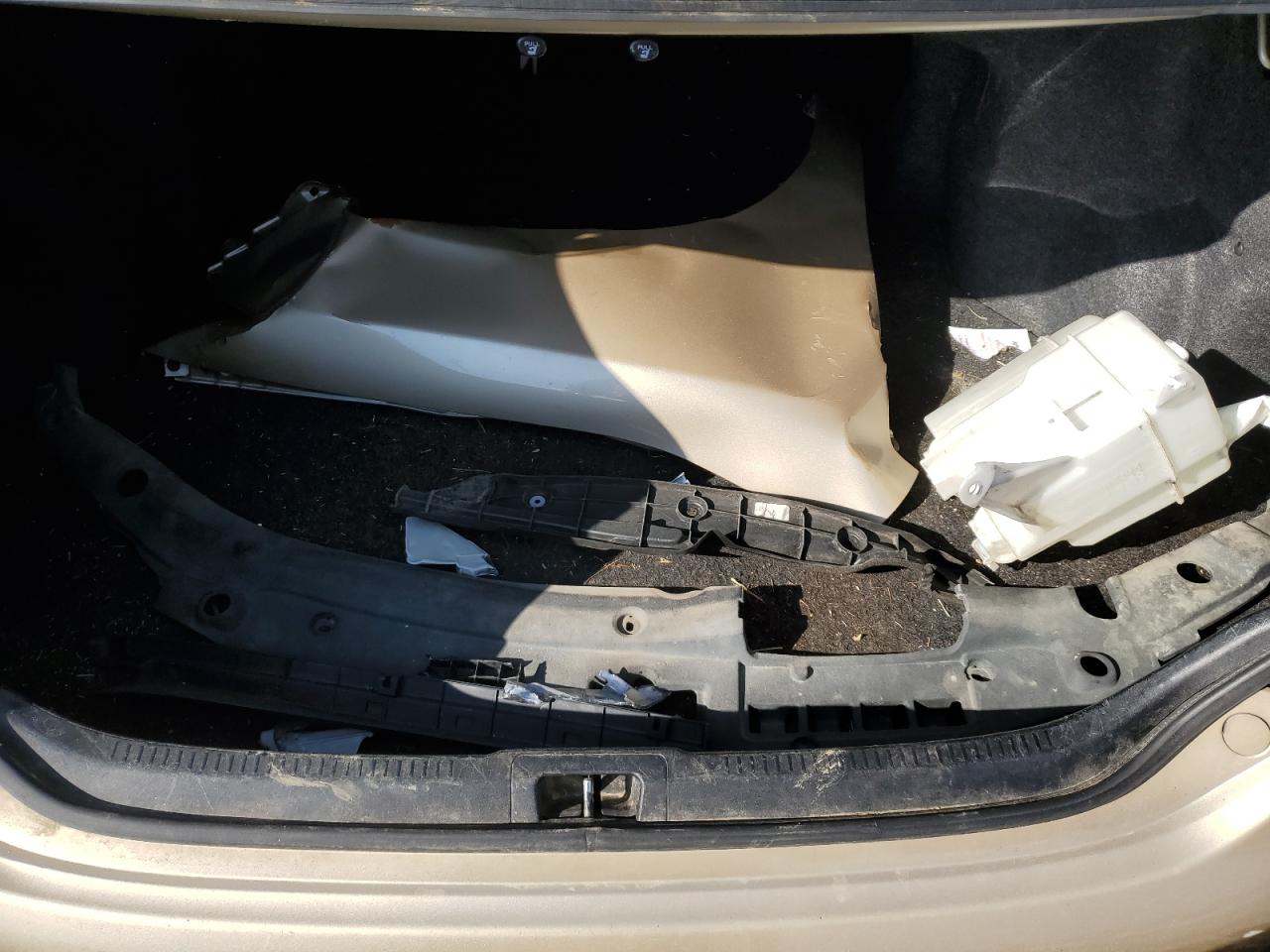 2012 Toyota Camry - Image 14