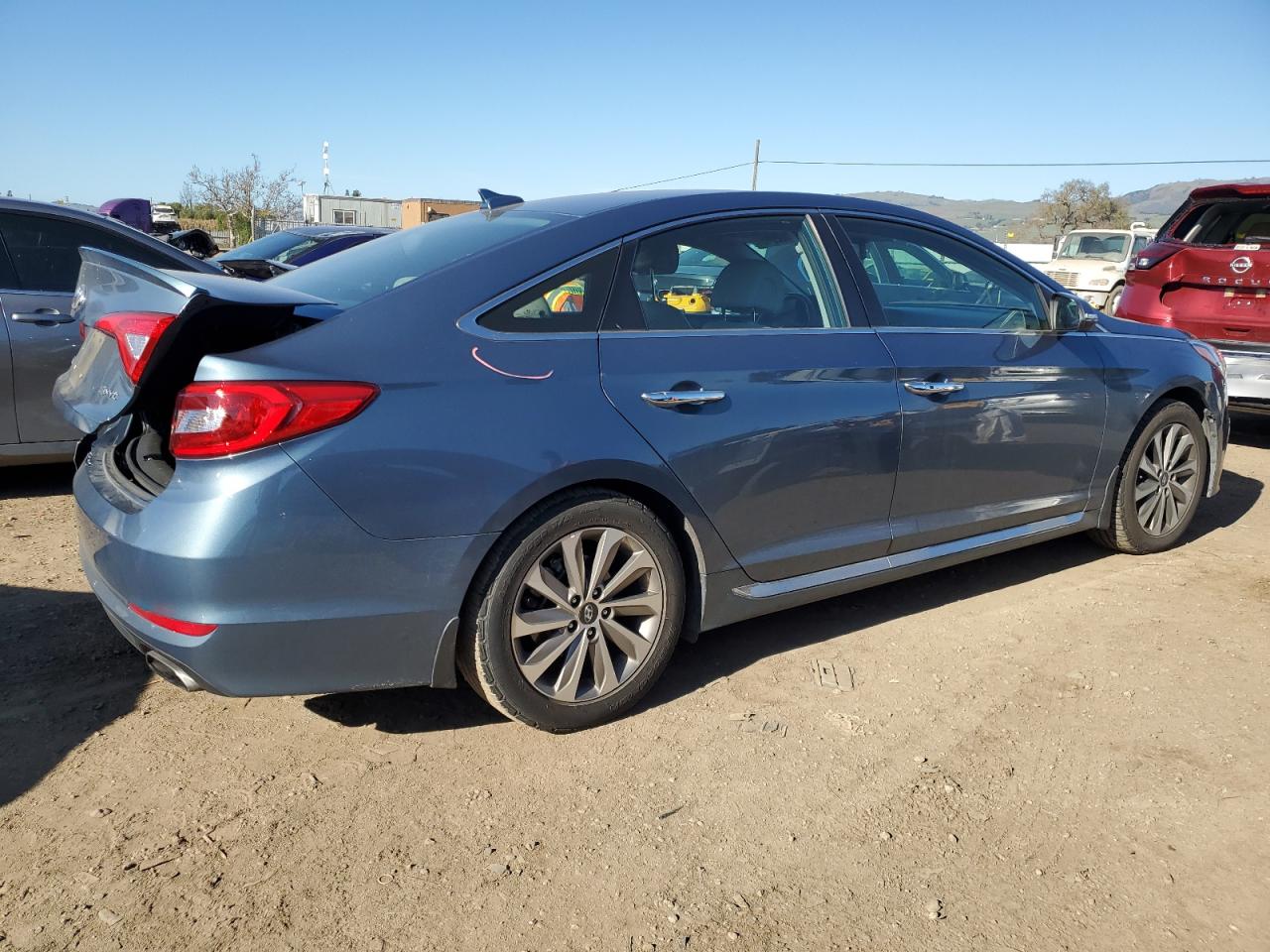 2016 Hyundai Sonata - Image 3